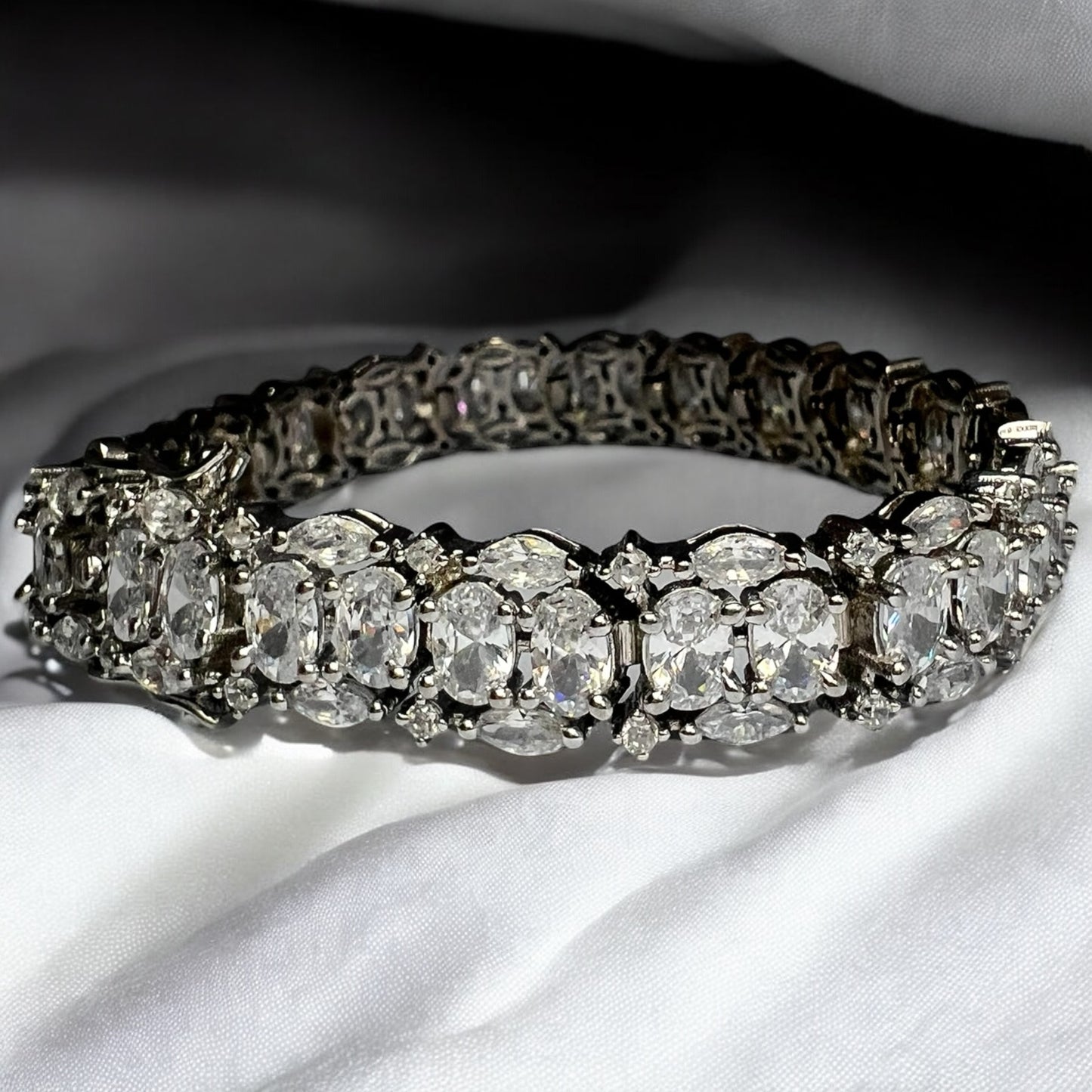 Noorline Bracelet – Twin Sparkle Elegance