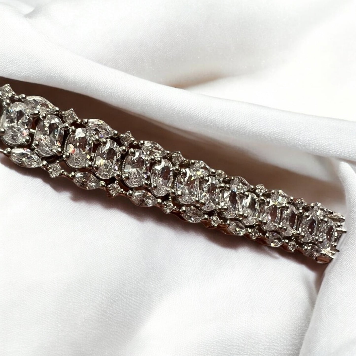 Noorline Bracelet – Twin Sparkle Elegance